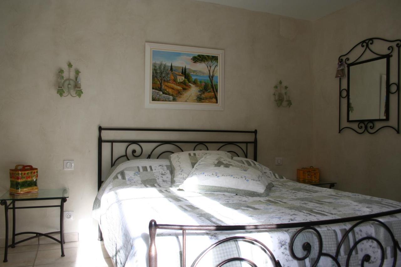 Le Mas Des Tarentes Trans-en-Provence Exterior foto