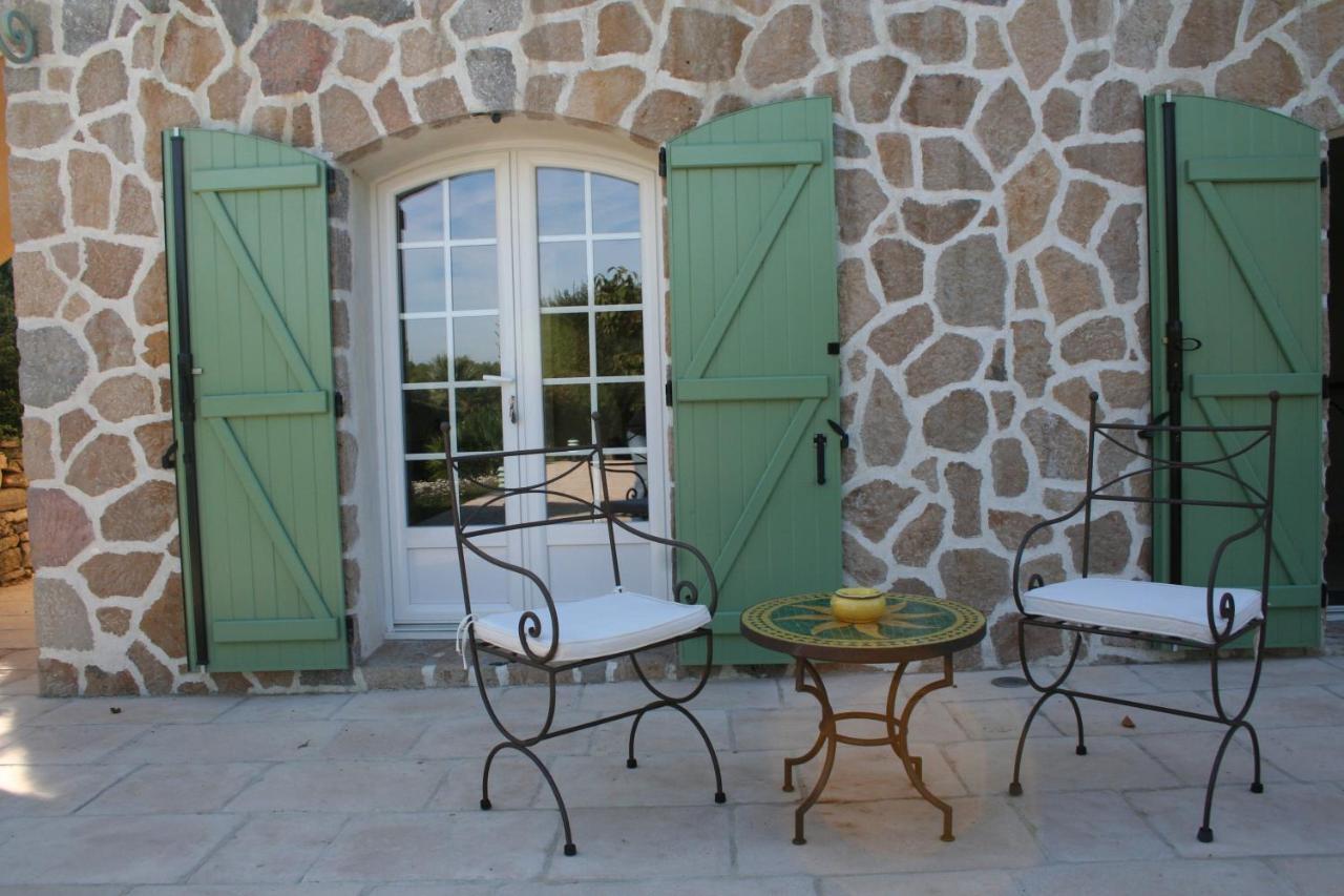 Le Mas Des Tarentes Trans-en-Provence Exterior foto